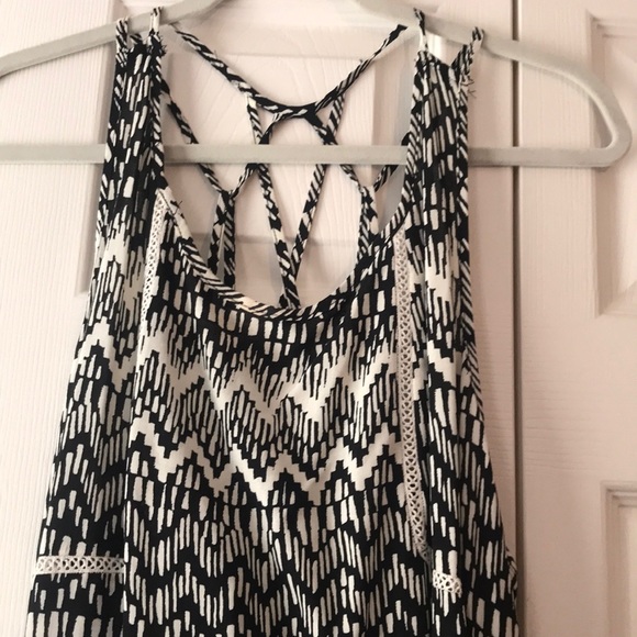 Black and white dress - Picture 4 of 4